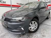 Usado VW Polo 75 CV (55 kW) 2018 Gris Utilitario