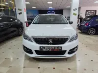 Usado Peugeot 308 Access 100 CV (73 kW) 2020 Blanco Berlina