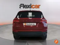 Usado Skoda Karoq Selection 150 CV (110 kW) 2024 Rojo SUV