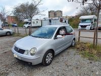 Usado VW Polo Highline 75 CV (55 kW) 2003 Gris / plata Berlina