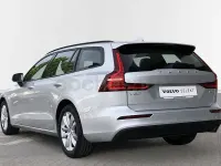 Usado Volvo V60 Momentum 150 CV (110 kW) 2019 Gris / plata Familiar