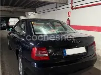 Usado Audi A4 125 CV (91 kW) 2000 Azul Berlina