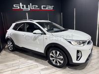 Usado Kia Stonic 101 CV (74 kW) 2022 Blanco SUV