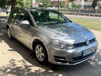 Usado VW Golf VII Edition 105 CV (77 kW) 2014 Gris / plata Berlina