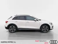 Käytetty Audi A3 Ambiente 204 HP (150 kW) 2026 Valkoinen Sedan