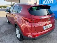 Usado Kia Sportage 115 CV (84 kW) 2016 Granate SUV