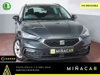 Usado Seat Leon Style 110 CV (80 kW) 2022 Gris Familiar