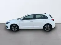 Usado Hyundai i30 N Line 100 CV (73 kW) 2024 Blanco Berlina