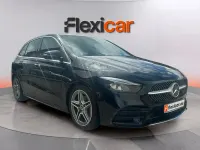 Usado Mercedes B180 116 CV (85 kW) 2022 Negro Utilitario