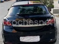 Usado Opel Astra GTC Sport 115 CV (84 kW) 2008 Negro Berlina