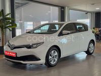 Usado Toyota Auris Hybrid Business Edition 136 CV (100 kW) 2019 Blanco Utilitario