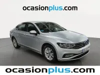 Usado VW Passat Business 122 CV (89 kW) 2022 Gris Familiar