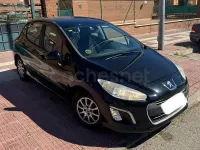 Usado Peugeot 308 Access 92 CV (67 kW) 2012 Negro Berlina