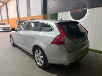 Usado Volvo V60 Momentum 150 CV (110 kW) 2016 Gris / plata Familiar