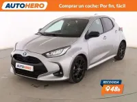 Usado Toyota Yaris Hybrid Style 116 CV (85 kW) 2022 Gris Berlina