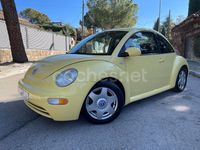 Usado VW New Beetle 102 CV (75 kW) 2003 Amarillo Utilitario