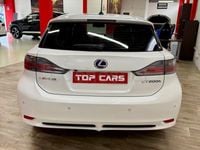 Usado Lexus CT200h 136 CV (100 kW) 2012 Blanco Berlina