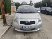 Usado Toyota Yaris Luna 87 CV (63 kW) 2006 Gris / plata Berlina