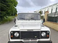 Usado Land Rover Defender 122 CV (89 kW) 2000 Blanco Familiar