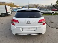 Usado Citroën C4 114 CV (83 kW) 2015 Blanco Berlina