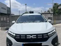 Usado Dacia Jogger Expression 100 CV (73 kW) 2025 Blanco Monovolumen
