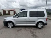 Usado VW Caddy Trendline 150 CV (110 kW) 2015 Gris Monovolumen