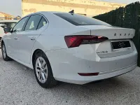 Usado Skoda Octavia Selection 115 CV (84 kW) 2023 Blanco Berlina