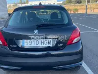 Usado Peugeot 207 Access 75 CV (55 kW) 2011 Negro Berlina