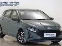 Usado Hyundai i20 100 CV (73 kW) 2025 Verde Utilitario