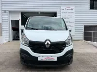 Usado Renault Trafic 95 CV (69 kW) 2018 Blanco Monovolumen