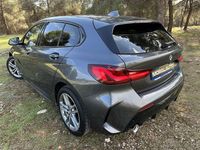 Usado BMW 118 M Sport 136 CV (100 kW) 2021 Gris Utilitario