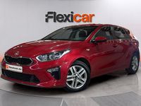 Używany Kia Ceed 120 KM (88 kW) 2021 Czerwony Hatchback