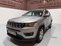 Usado Jeep Compass Longitude 120 CV (88 kW) 2020 Gris / plata SUV