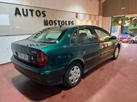 Usado Citroën C5 110 CV (80 kW) 2001 Verde Berlina