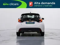 Usado Toyota Yaris Hybrid Active 75 CV (55 kW) 2025 Blanco Berlina