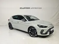 Usado Cupra Leon 150 CV (110 kW) 2024 Gris / plata Berlina