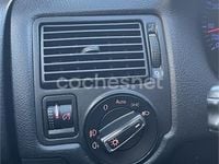Usado VW Golf IV Highline 115 CV (84 kW) 2003 Azul Berlina
