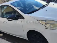Używany Peugeot 208 Business-Line 75 KM (55 kW) 2016 Biały Hatchback