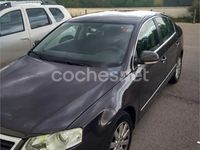 Usado VW Passat Highline 140 CV (102 kW) 2008 Negro Berlina