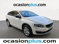 Usado Volvo V60 CC Momentum 150 CV (110 kW) 2018 Blanco Familiar