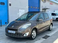 Usado Renault Grand Scénic Dynamique 130 CV (95 kW) 2010 Marrón Monovolumen