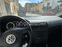 Usado VW Golf IV 100 CV (73 kW) 2002 Gris / plata Berlina