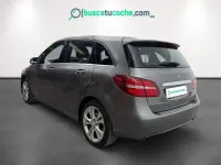 Usado Mercedes B180 Urban 109 CV (80 kW) 2015 Gris Monovolumen