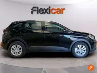 Usado Peugeot 3008 Active 120 CV (88 kW) 2017 Negro SUV