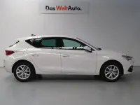 Usado Seat Leon Style 150 CV (110 kW) 2024 Blanco Berlina