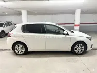 Usado Peugeot 308 Active 110 CV (80 kW) 2018 Blanco Berlina