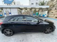 Usado Mercedes A200 AMG line 136 CV (100 kW) 2017 Negro Berlina