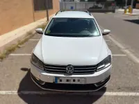 Usado VW Passat 105 CV (77 kW) 2012 Blanco Familiar
