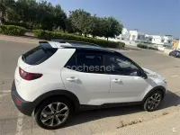 Usado Kia Stonic 100 CV (73 kW) 2019 Blanco SUV