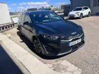 Usado Kia Ceed 141 CV (103 kW) 2025 Negro Utilitario